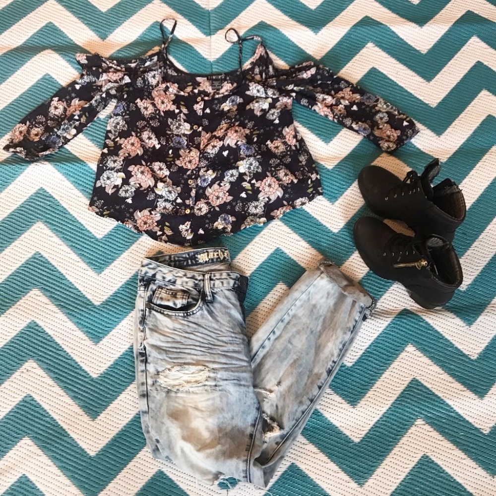 NEW Flow Floral off the shoulder 3 quarter length